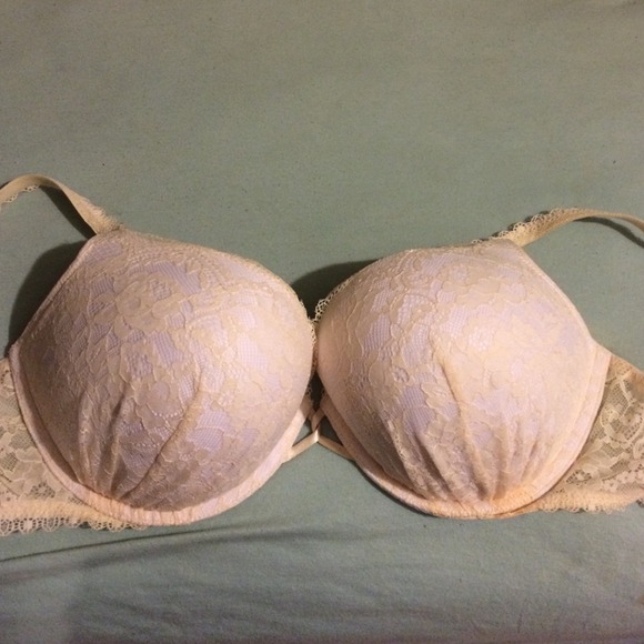 Victoria's Secret Miraculous Plunge Bra