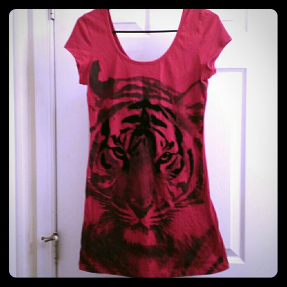 Magenta T-shirt dress