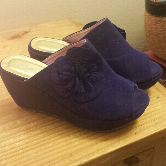 Shoes - Picture 2 of 3