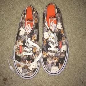 Vans cat shoes