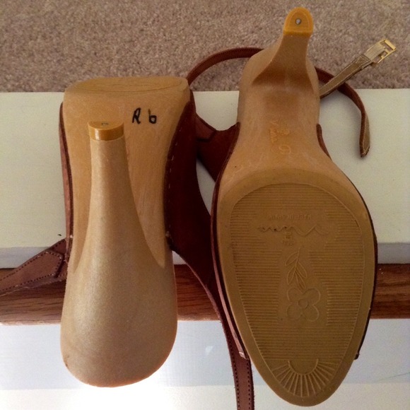 💖Final Price💖Tan leather ankle wrap heels - Picture 2 of 4