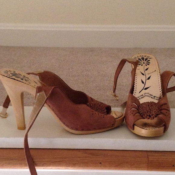 💖Final Price💖Tan leather ankle wrap heels - Picture 3 of 4