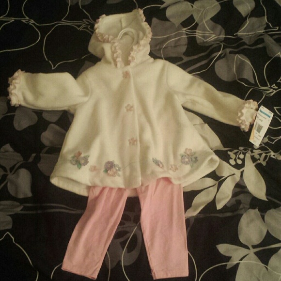 Child outfit - Picture 1 of 1