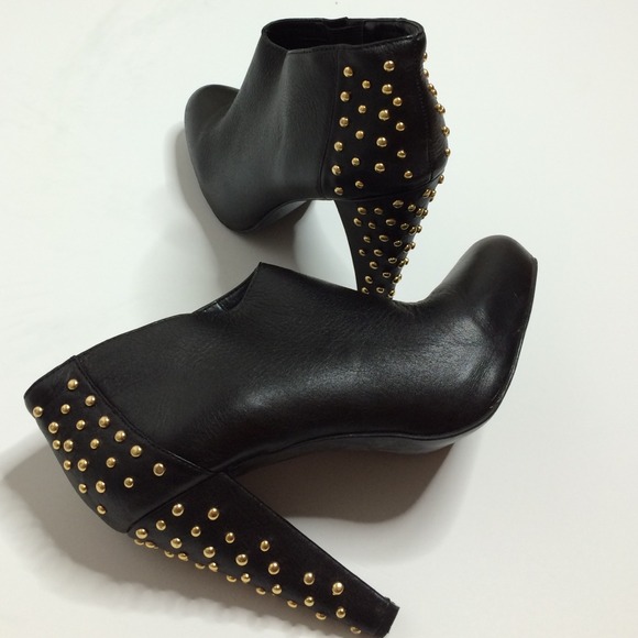 Steve Madden studded ankle boots