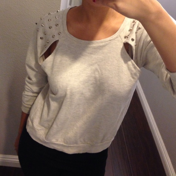 Spike shoulder sweater