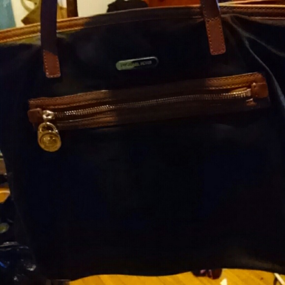 Micheal kors cute bag