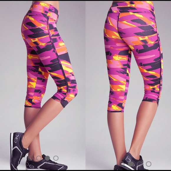 Bebe sport caprisSOLD IN BUNDLE - Picture 2 of 3