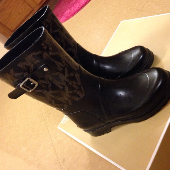 Michael Kors Rainboots