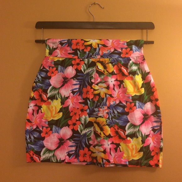PINK Body Con Skirt