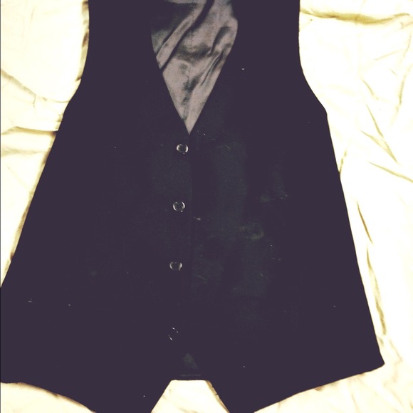 Black Vest- Ideal for Food Service!