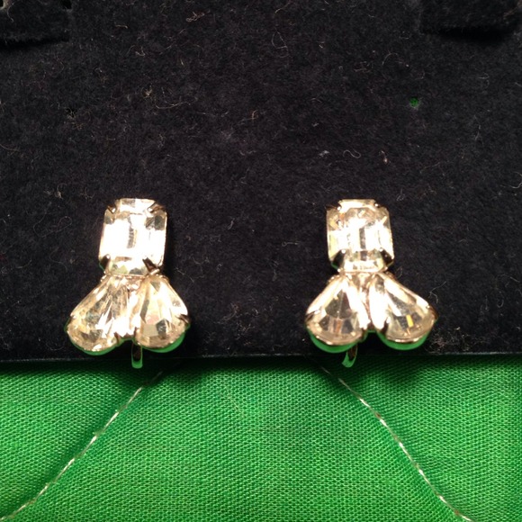 Rhinestone Vintage non pierced earrings