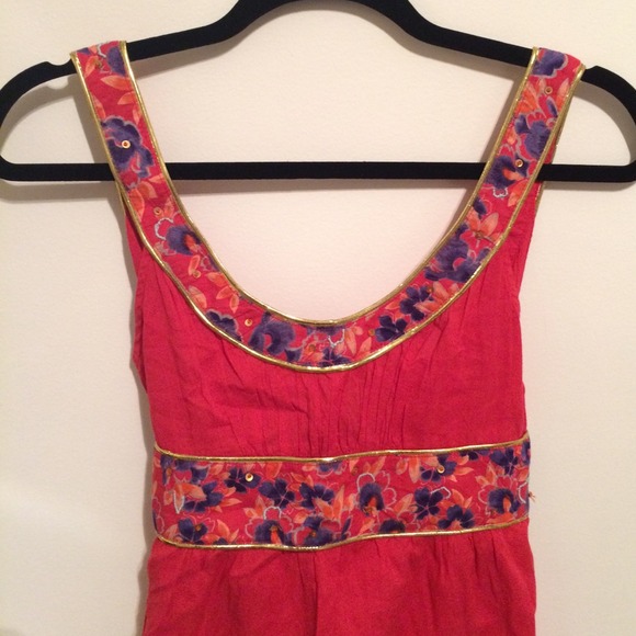 Free People red top with gold lining - Picture 2 of 4