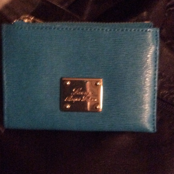Blue ID holder change wallet