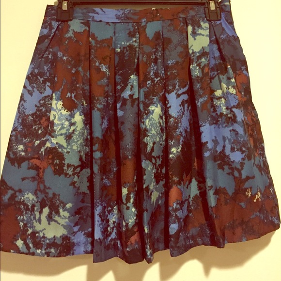 *REDUCED* Aritzia Skirt Sz XS, Like New NEVER WORN