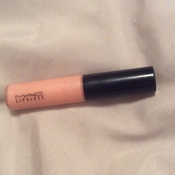 Mac lipgloss2 + NYX lip stick bundle