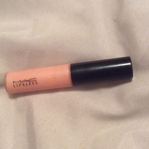 Mac lipgloss2 + NYX lip stick bundle