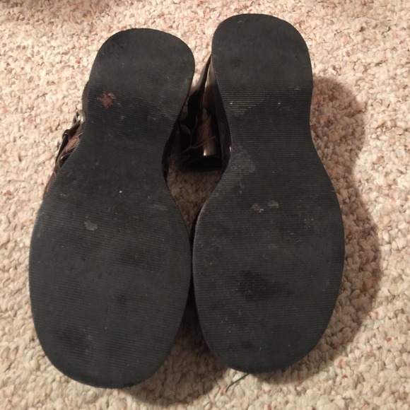 Brown platform samples - Picture 3 of 3