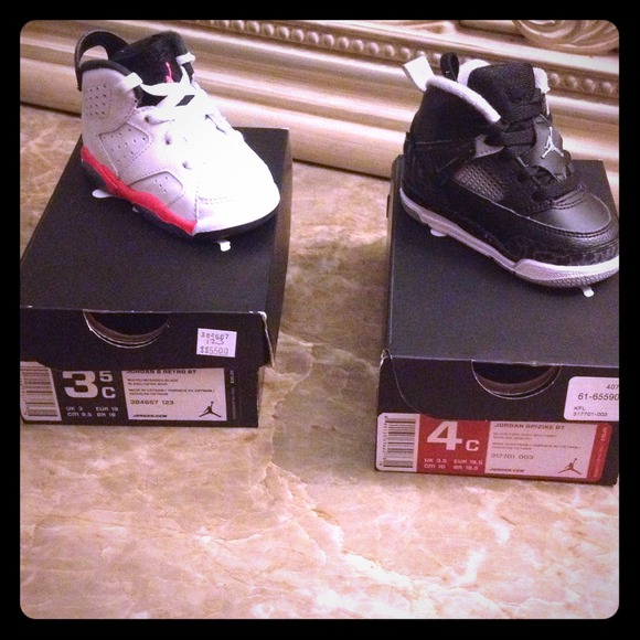 2 pair of toddler shoes
