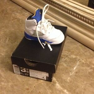 Retro 5s size 31/2 vrsty mz-ryl