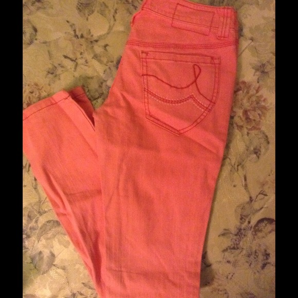 DKNY Jeans