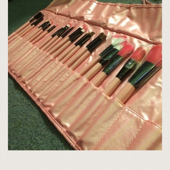 BUNDLE FOR @kelcsb06