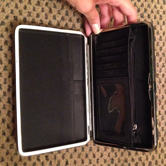 Wallet - Picture 2 of 4