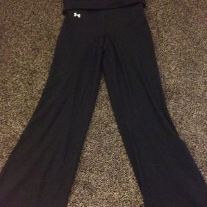 Black under armour yoga pants (flare)