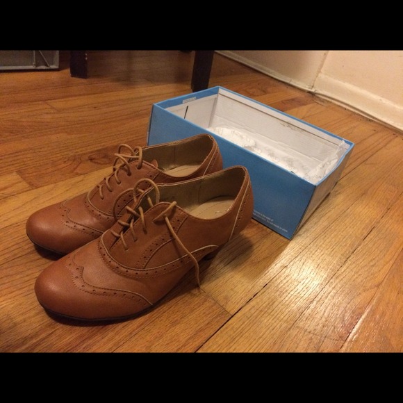 Heels, only been worn once! - Picture 2 of 3