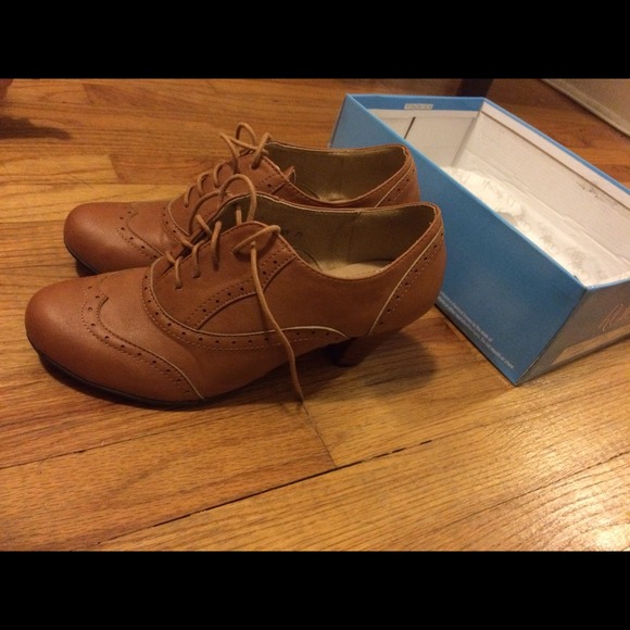 Heels, only been worn once! - Picture 3 of 3