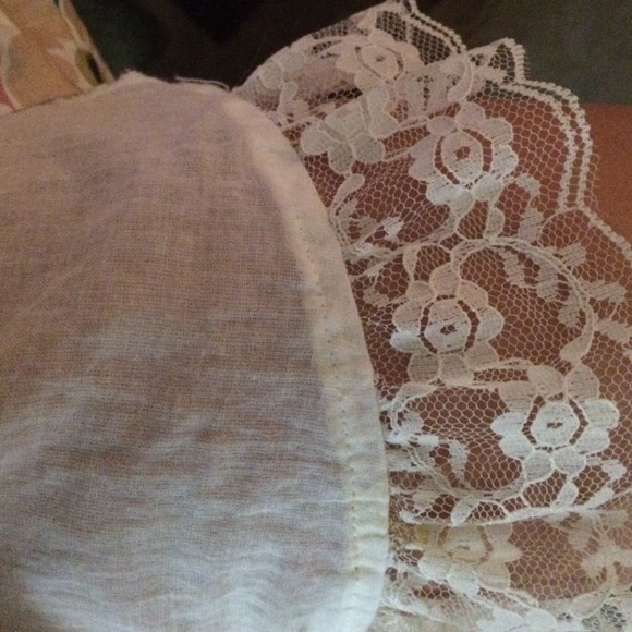 A flower skirt - Picture 2 of 4