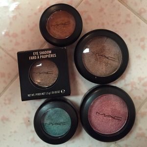 MAC eyeshadow and pressed pigments