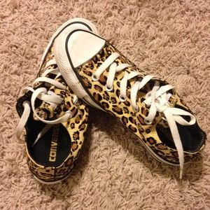 Leopard Converse