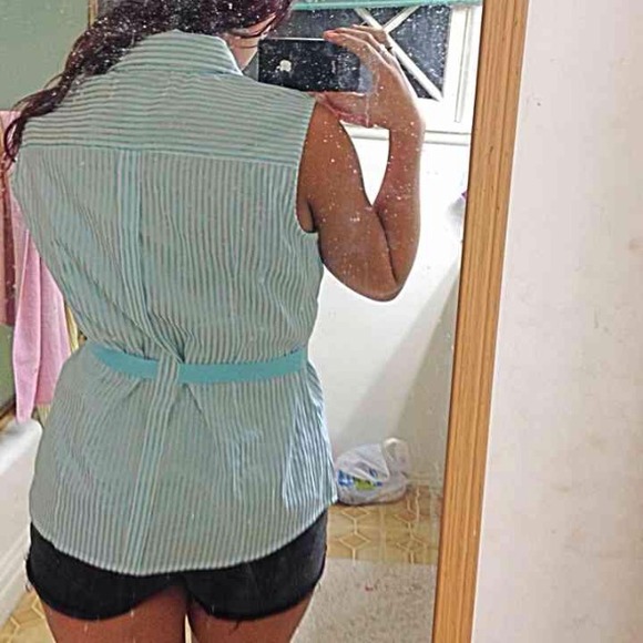 White and blue striped button down sleeveless top - Picture 3 of 4