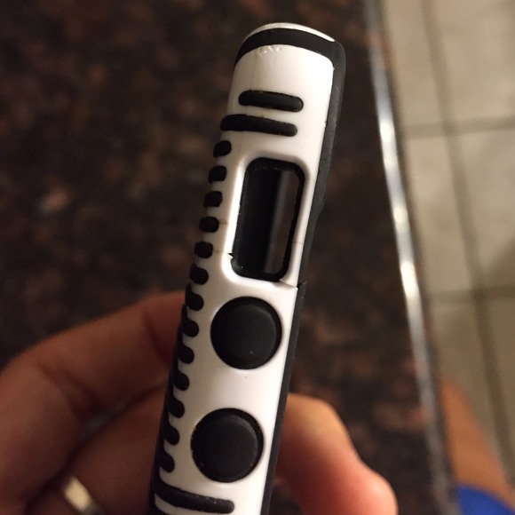 iPhone 5/5s Speck Case - Picture 2 of 3