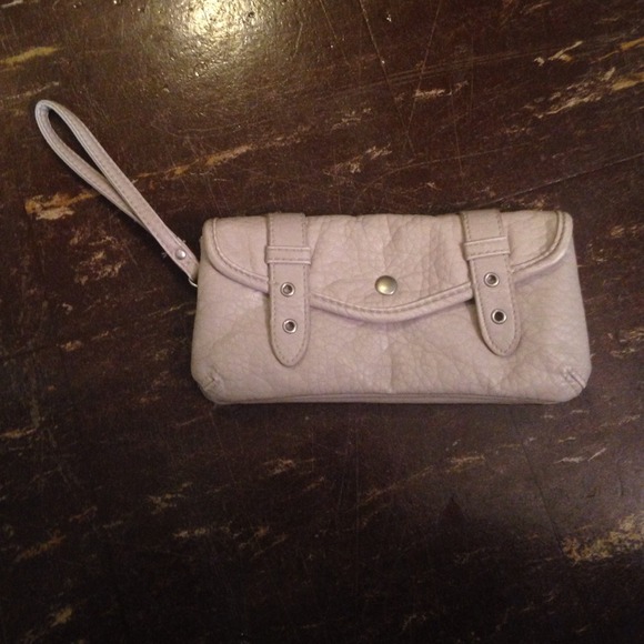 Creme clutch