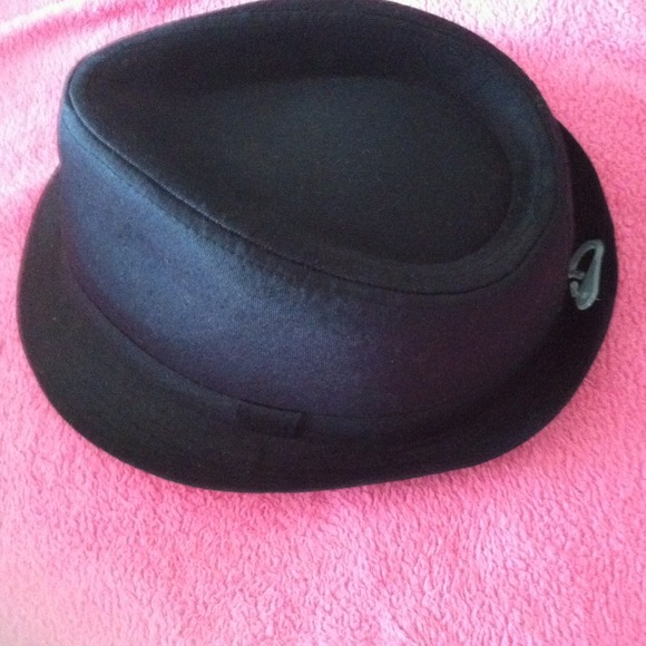 Black hat - Picture 2 of 3