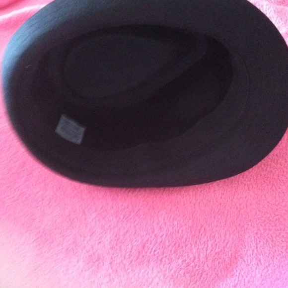 Black hat - Picture 3 of 3