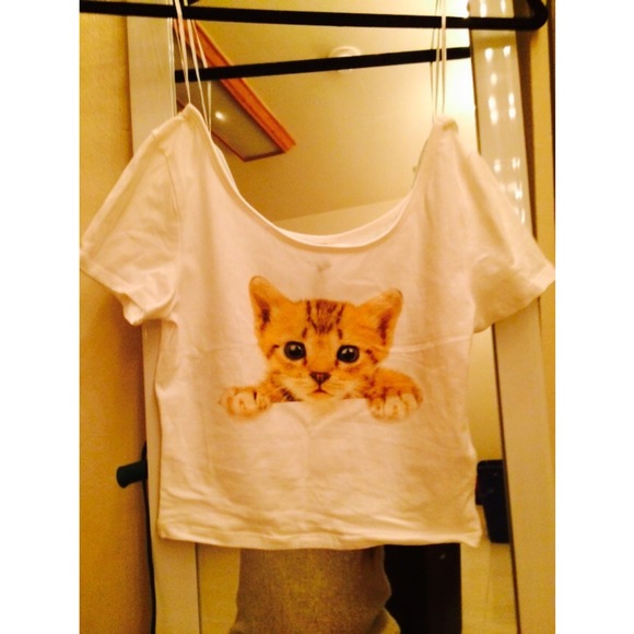 Cute cat crop top