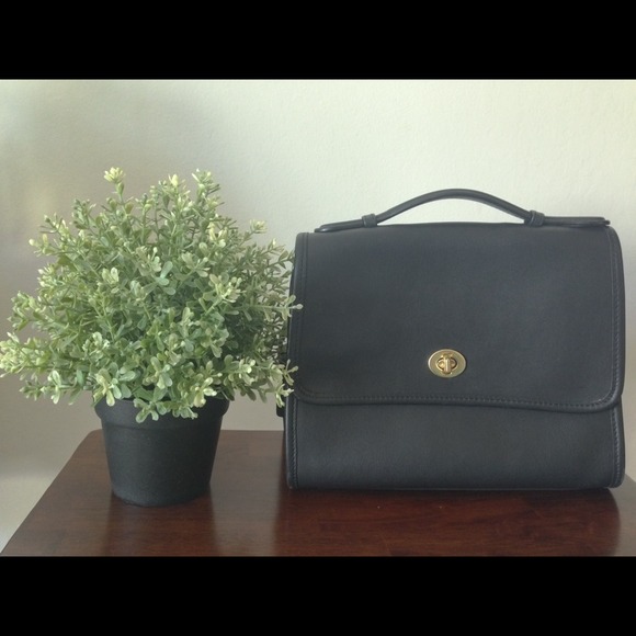 Coach court bag 98% new