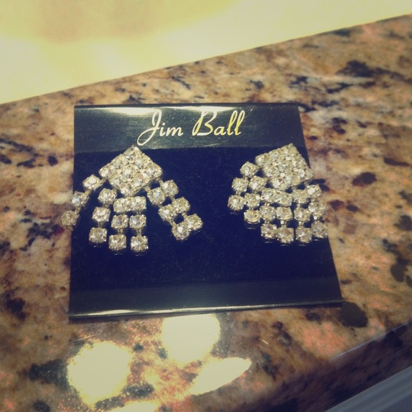 FORMAL EARRINGS