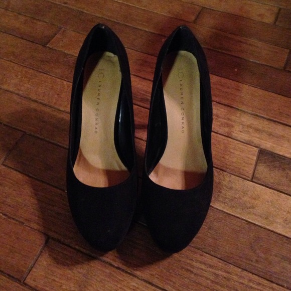 Black suede heels