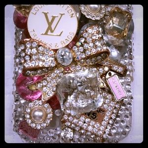 Picture of the bottom phone case