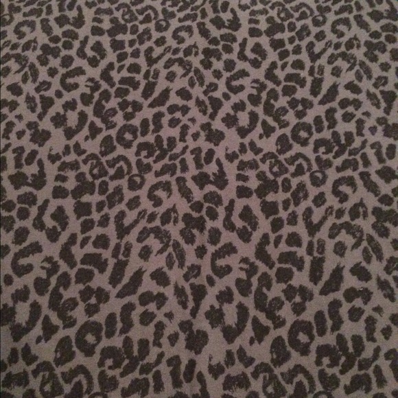 💋SALE💋Victoria Secret Leopard Tee - Picture 2 of 3