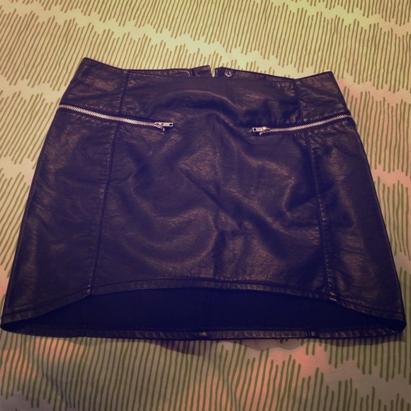 🚨SOLD🚨 Inspiration leather mini skirt