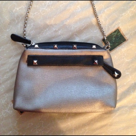 Bag - Picture 2 of 4
