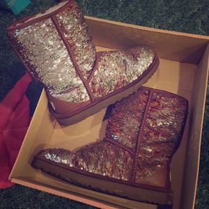 🎀UGG BOOTS🎀 Classic short sparkles 🎀