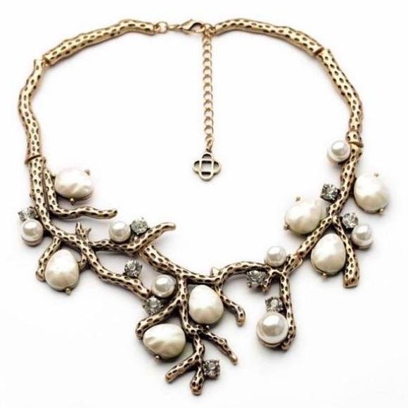 Jewelry - Vintage Gold Coral Reef Pearl Necklace