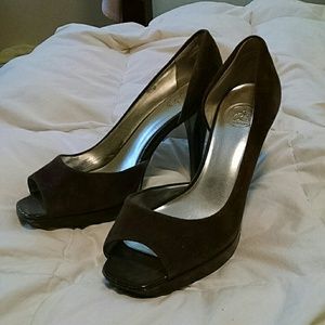 Chocolate brown Jessica Simpson peep toe pumps