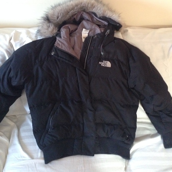 the North face puffer jacket PRICE IS FIRM !!!!