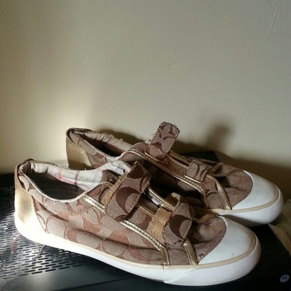 Women's shoes